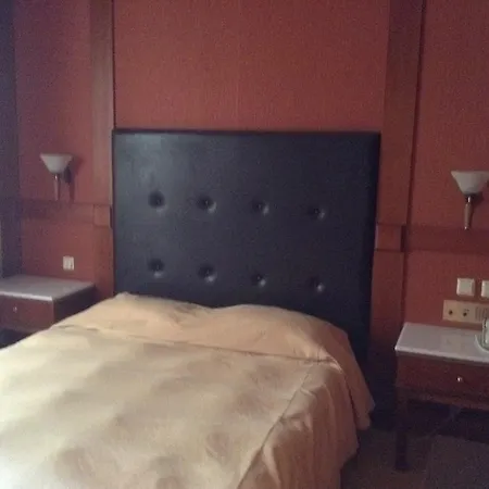 Park Hotell 4*